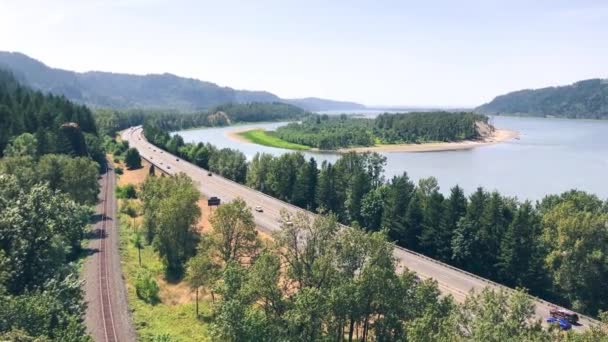 Vista panorámica del desfiladero del río Columbia en temporada de verano, Oregon, EE.UU. — Vídeo de stock