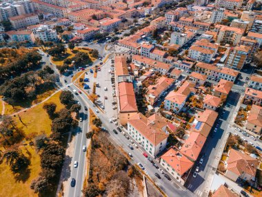 Leghorn, İtalya. İHA 'dan şehir merkezine hava görüntüsü.