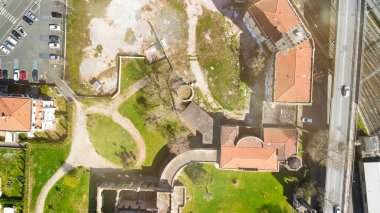 Livorno, Toskana 'daki eski termal kaynakların havadan görünüşü. Fonti del Corallo.