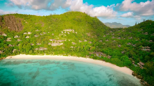 Drone Synvinkel Vackra Anse Liberte Seychellerna Kust Solig Dag — Stockfoto
