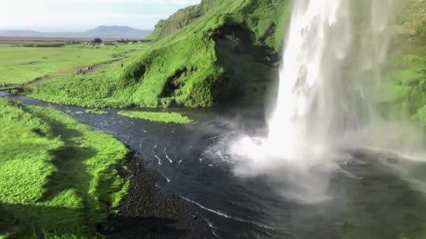 Seljalandsfoss Cascadas en temporada de verano, Islandia — Vídeos de Stock