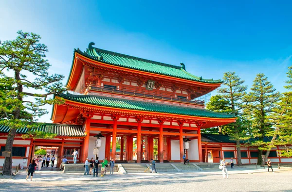 Kyoto Japón Mayo 2016 Santuario Sintoísta Con Los Turistas Día — Foto de Stock