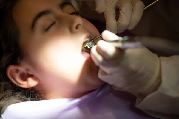 Young Girl Braces Opening Mouth Examination Teeth Dentist Selective Focus — Stock Photo, Image