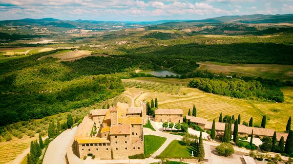 Vista Aérea Del Castillo Banfi Desde Dron Toscana Temporada Primavera — Foto de Stock