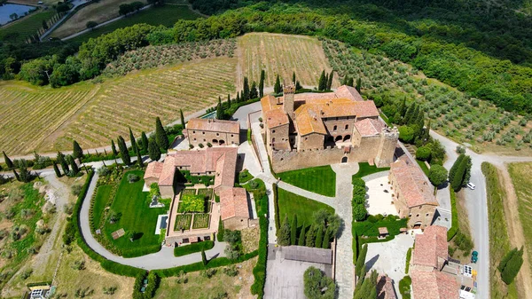 Vista Aérea Del Castillo Banfi Desde Dron Toscana Temporada Primavera —  Fotos de Stock