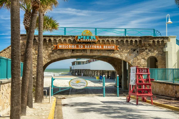 Daytona Beach Febrero 2016 Entrada Famoso Pier Boardwalk Hermoso Día —  Fotos de Stock