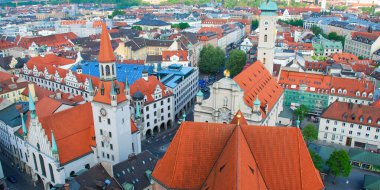 Almanya 'da Münih Bulutlu Gökyüzü