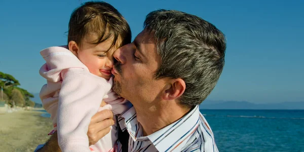 Baby Her Father Beach Italy — Stock Photo, Image