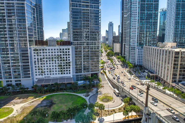 Miami Febrero 2016 Tráfico Largo Las Carreteras Del Centro Miami —  Fotos de Stock