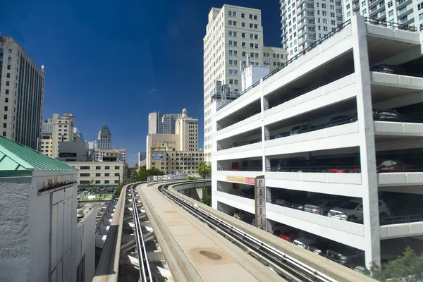 Miami February 2016 City Metrorail Modern Buildings — 图库照片