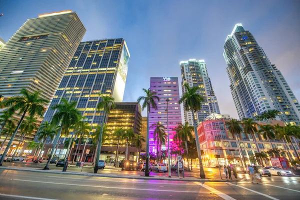 Miami 2016年2月27日 ベイフロントパークからマイアミのダウンタウンの夜景 — ストック写真
