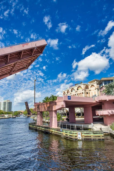 Fort Lauderdale February 2016 City Drawbridge Blue Sky Beautiful Clouds — Stock Photo, Image