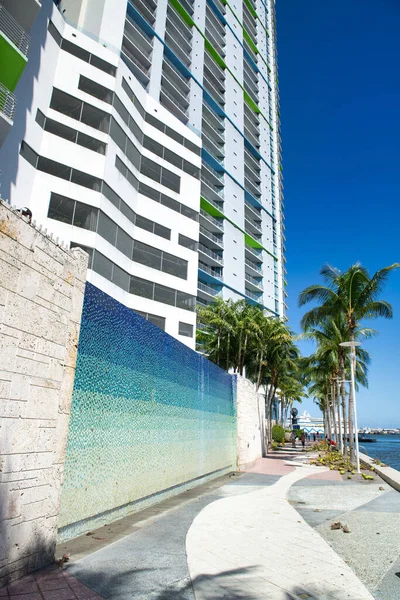 Miami Riverwalk Soleado Día Invierno Florida —  Fotos de Stock