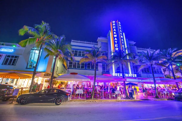 Miami Febrero 2016 Vida Nocturna Largo Ocean Boulevar Con Turistas — Foto de Stock