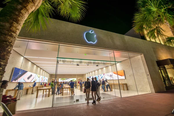 Miami Beach Febrero 2016 Entrada Apple Store Por Noche Lincoln —  Fotos de Stock