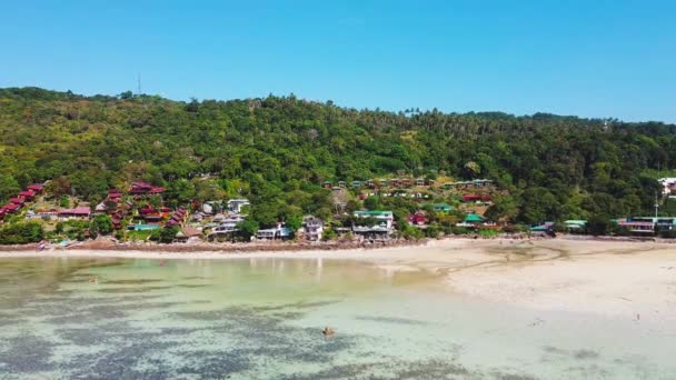 Красивый пляж острова Пхи Пхи, Таиланд — стоковое видео