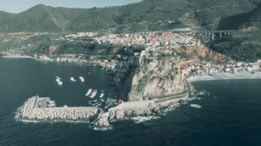 Scilla, Calabria. Güney İtalya kıyıları yaz mevsiminde