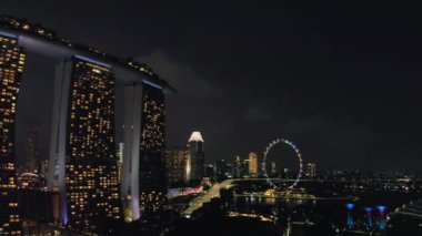 ŞARKI - 3 HAZİRAN 2020: Marina Körfezi Otelleri ve City Skyline 'ın İHA gece görüşü