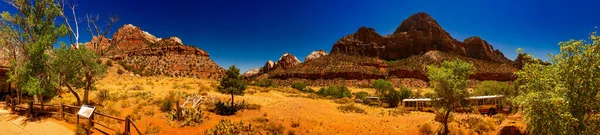 Parque Nacional Zion Utah Montañas Árboles Soleado Día Verano Vista — Foto de Stock