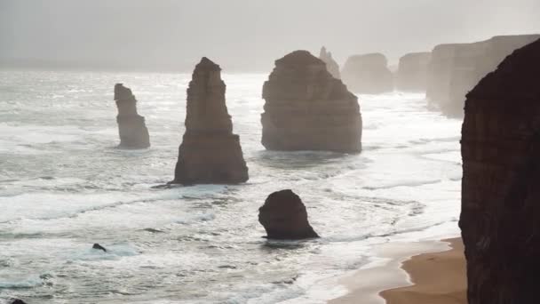 Los Doce Apóstoles en una tarde tormentosa, Great Ocean Road, Australia — Vídeos de Stock