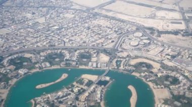 Doha 'nın uçağın dışındaki havadan görüntüsü, Katar