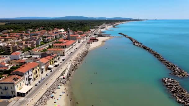 Καταπληκτική εναέρια θέα της ακτής Marina di Pisa, Τοσκάνη — Αρχείο Βίντεο