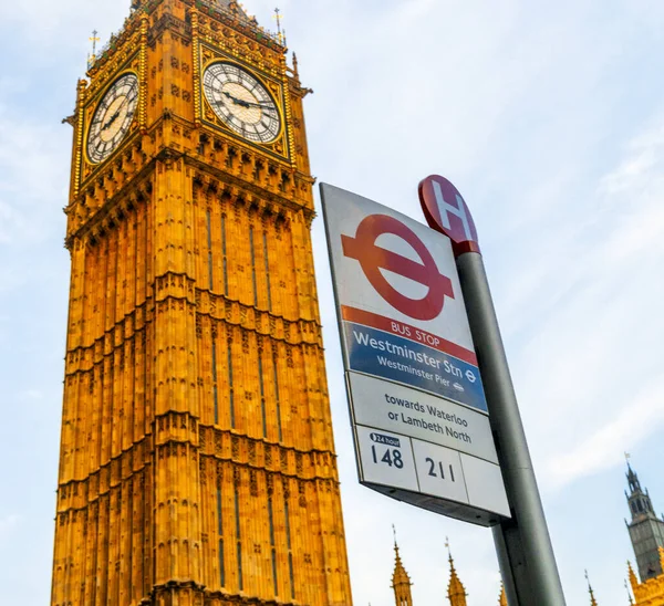 London Juli 2015 Busshållplats Framför Big Ben — Stockfoto