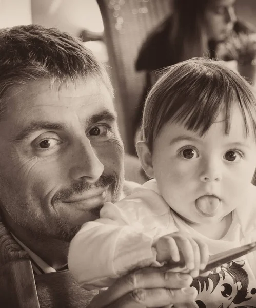 Father Daughter Restaurant Bruges — Stock Photo, Image