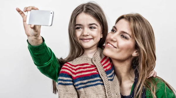 Matka Dcera Selfie Doma Vánoce — Stock fotografie