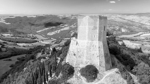 ロッカ カスティグリオーネの素晴らしい空中ビュー ヴァル オルシア トスカーナ州 イタリア — ストック写真