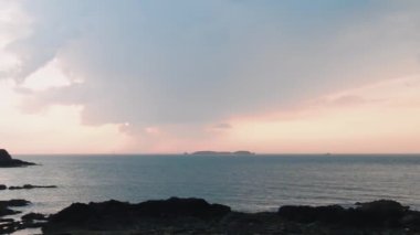 Yazın St. Malo Sahili, Fransa Ağır çekim