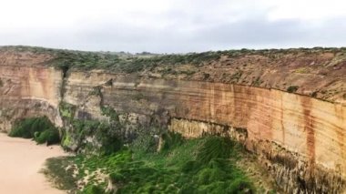 Gün batımında on iki havarinin hava görüntüsü. Büyük Okyanus Yolu, Avustralya