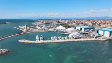 Livorno kıyı şeridinin inanılmaz hava manzarası, Toskana