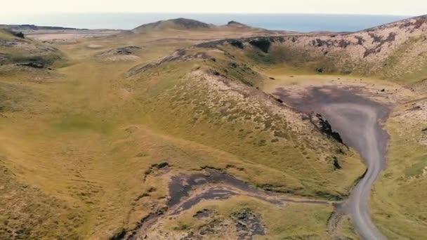Saxholl Crater, Islanda. Bella vista aerea dal drone. Rallentatore — Video Stock