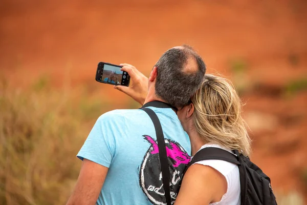 Coppia Scattare Selfie Parco Nazionale — Foto Stock