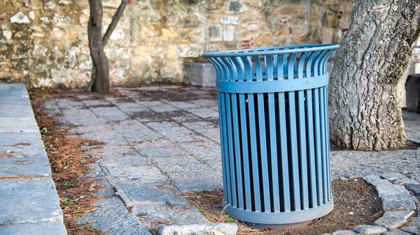 Garbage Trashcan City Street —  Fotos de Stock