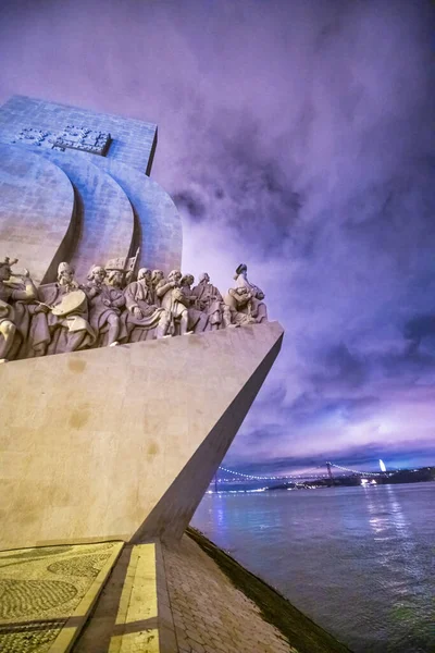Památník Objevů Noci Lisabonu Portugalsko — Stock fotografie