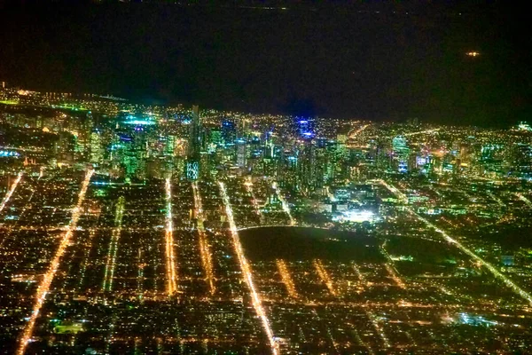 ブリスベンの夜景航空機からの眺め — ストック写真