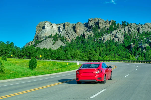 Red Sport Car Road Rushmore South Dakota — Stock Photo, Image