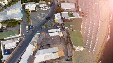 İtalya 'nın Ischia Adası' ndaki Citara Sahili 'nin havadan görünüşü