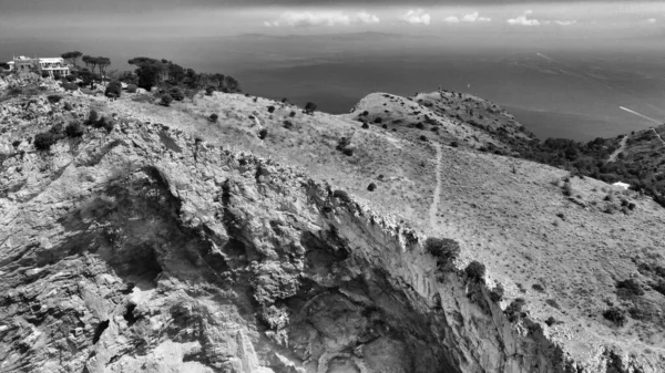 Capri Kustlijn Van Een Hoogvliegende Drone Boven Solaro Het Zomerseizoen — Stockfoto