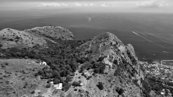 Capri Kustlijn Van Een Hoogvliegende Drone Boven Solaro Het Zomerseizoen — Stockfoto