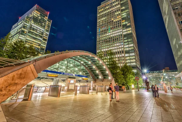 London Juni 2015 Ljus Kanariska Wharf Byggnader Natten Canary Wharf — Stockfoto