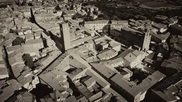 奥尔维托意大利中部中世纪城镇无人驾驶飞机提供的令人惊奇的航景 — 图库照片