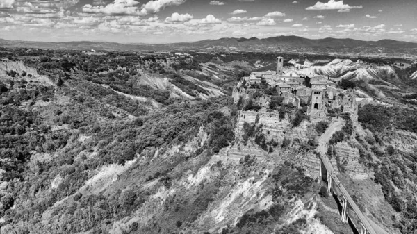 Llegando Ciudad Medieval Civita Bagnoregio Desde Dron Italia —  Fotos de Stock