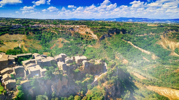 Llegando Ciudad Medieval Civita Bagnoregio Desde Dron Italia — Foto de Stock