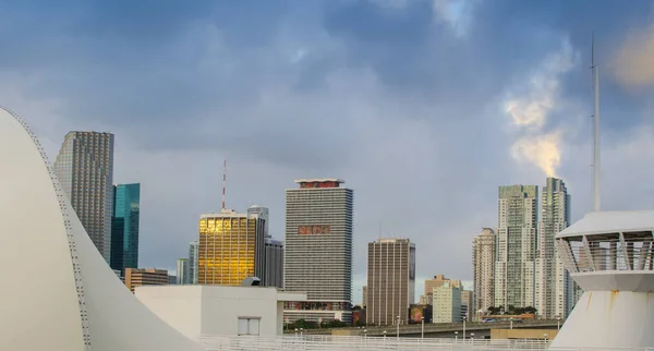 Edifícios Miami Como Visto Uma Ponte Navio Cruzeiro — Fotografia de Stock