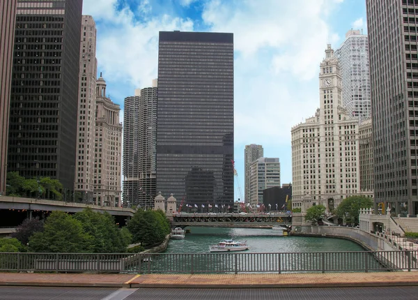 Skyscrapers Chicago Its River Illinois — Stock Photo, Image