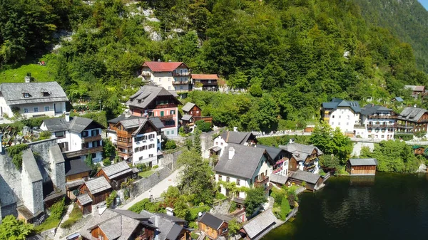 Hallstatt Rakousko Letecký Pohled Krásné Město Létající Dron Nad Jezerem — Stock fotografie