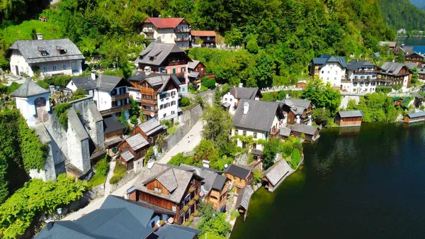 Халлен Австрия Вид Воздуха Красивый Город Летающего Беспилотника Над Озером — стоковое фото